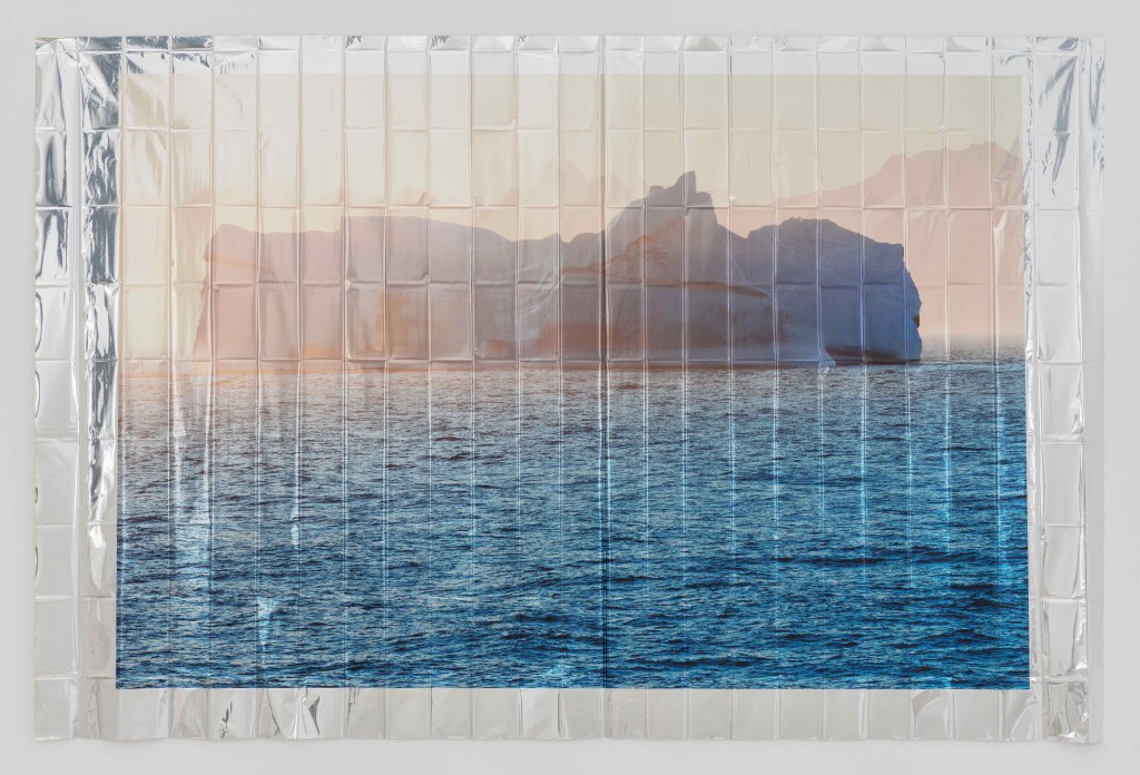 Série « Keep it Wild ! », 2009 Impression photographie sur couverture de survie © Patricia de Solages