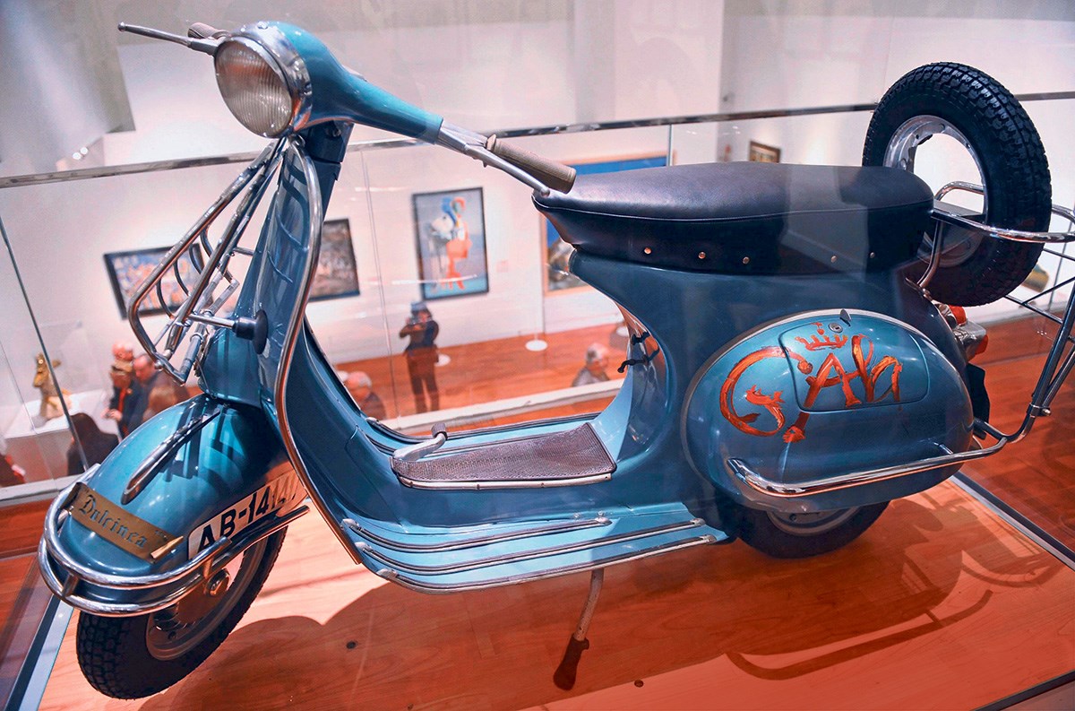 Vespa signerad av Dalí, bild via MCN
