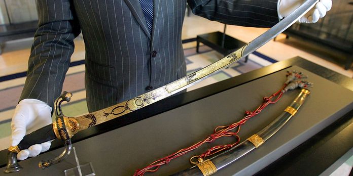 Sabre à Marengo, image via Lemonde