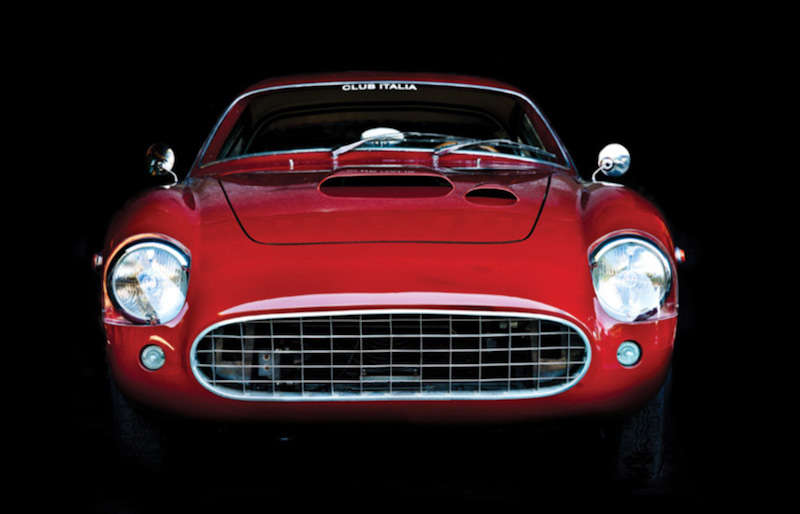La Fiat 8V che ha stabilito un nuovo record mondiale è stata battuta da Finarte il 14 maggio.