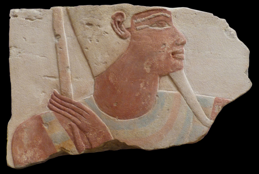 Relief volé, identifié par le British Museum en 2014 comme provenant d'un bâtiment de Thutmose IV à Karnak, maintenant rapatrié en Égypte, image ©Marcel Marée