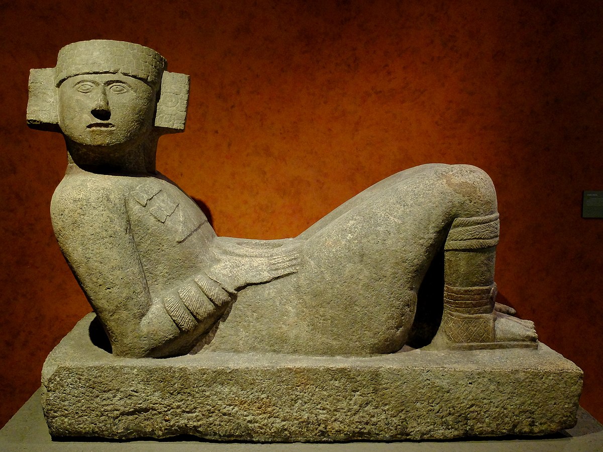 Maya chacmool de Chichen Itza, exposé au Musée national d'anthropologie, image via Wiki Commons