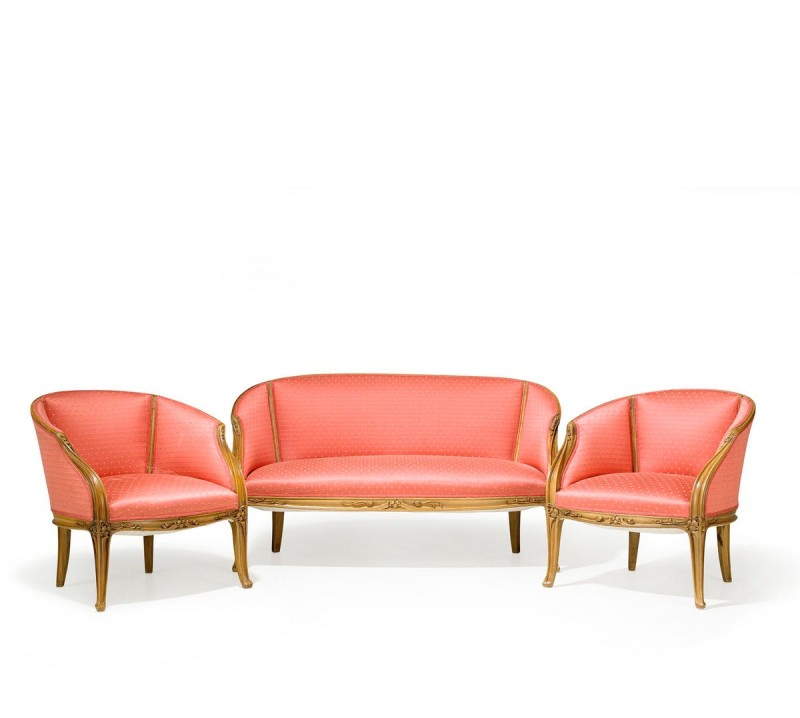 LOUIS MAJORELLE, soffa och fåtöljer, 1 par, Nancy, Frankrike 1900-talets början, valnöt, skuren dekor av bladornamentik. Såld för 28 000 kronor år 2014. Foto: Stockholms Auktionsverk.