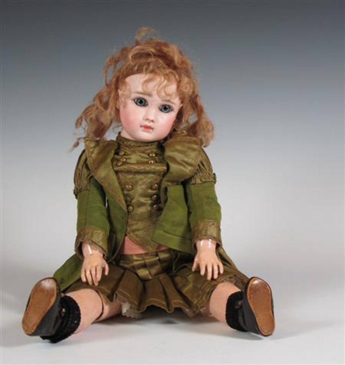 JULES STEINER. Muñeca de porcelana. Imagen vía: Barnebys