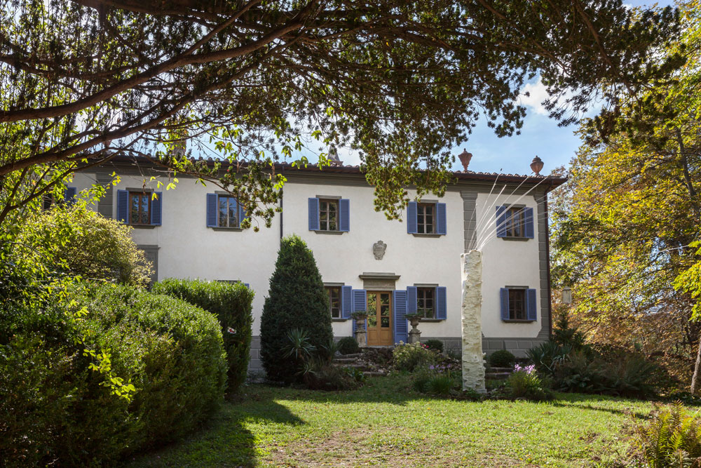 Villa Gaeta in Tuscany, home of designer Bruno Boretti. Photo © Francesca Anichini