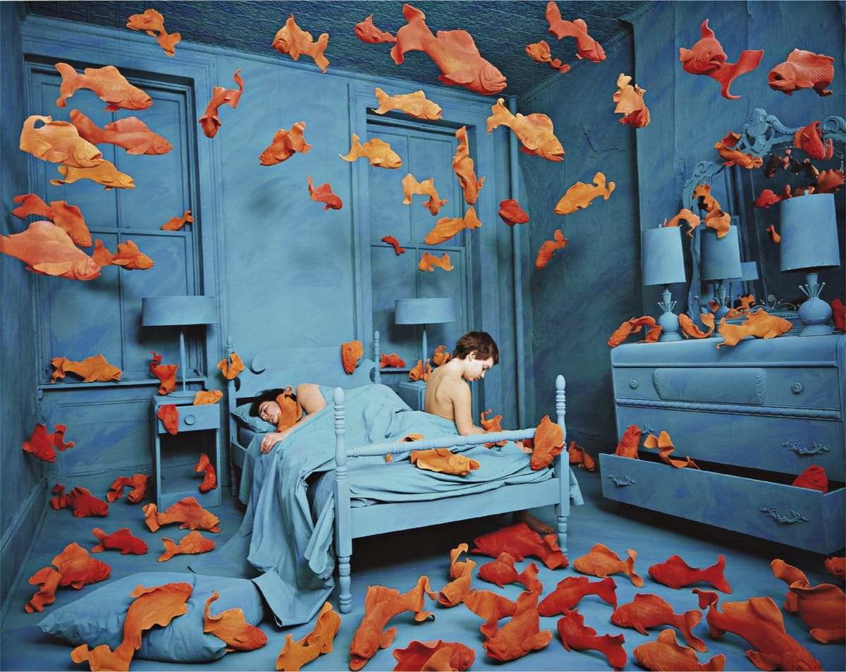 Sandy Skoglund, ”Revenge of the Goldfish”, 1980. Foto: Phillips.