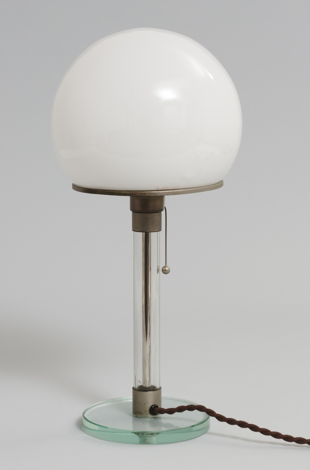 Lampe WA24 Wagenfeld, 1924, image ©MoMA