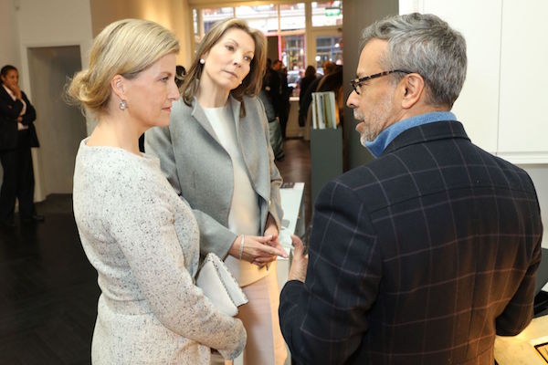 Grevinnan av Wessex, Colombias första dam och konstnären Pedro Ruiz.