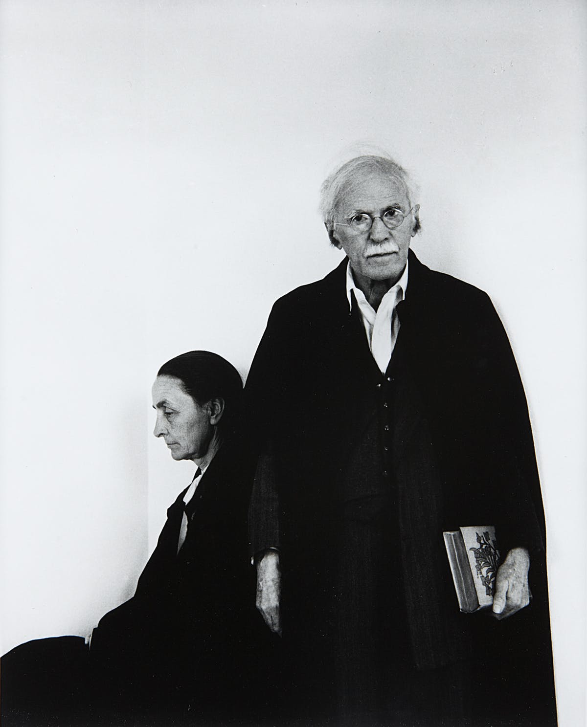 ARNOLD NEWMAN. Alfred Stieglitz & Georgia O'Keeffe (1944).