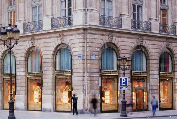 Boutique Buccellati su Place Vendome, Parigi. Imamagine: Buccellati