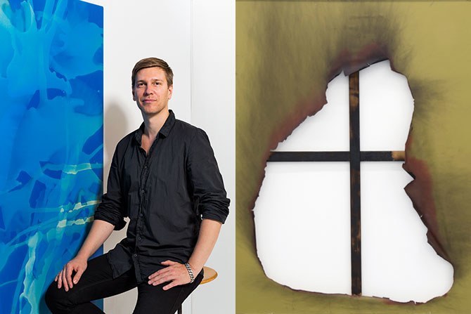 Kaspar Sonne mit Werken seiner Serien TCX und Borderline