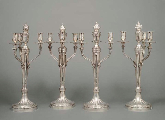 André AUCOC, (1856-1911), suite de quatre chandeliers en argent à trois bras de lumière, image ©HVMC