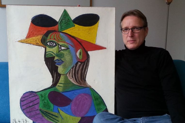 Arthur Brand med Buste de Femme (Dora Maar). Foto: Arthur Brand/Twitter