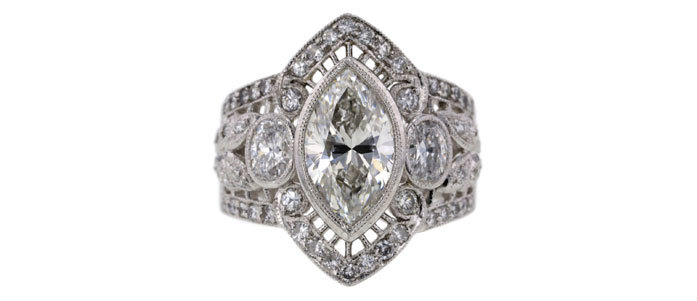 Marquise cut solitaire 戒 以$5,341售出