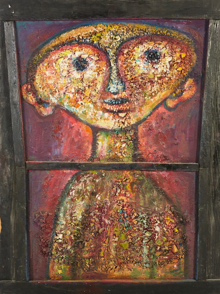 Roger Chomeaux, dit Chomo, Personnage souriant dans un cadre fenêtre, acrylique sur bois, image ©Estim Nation