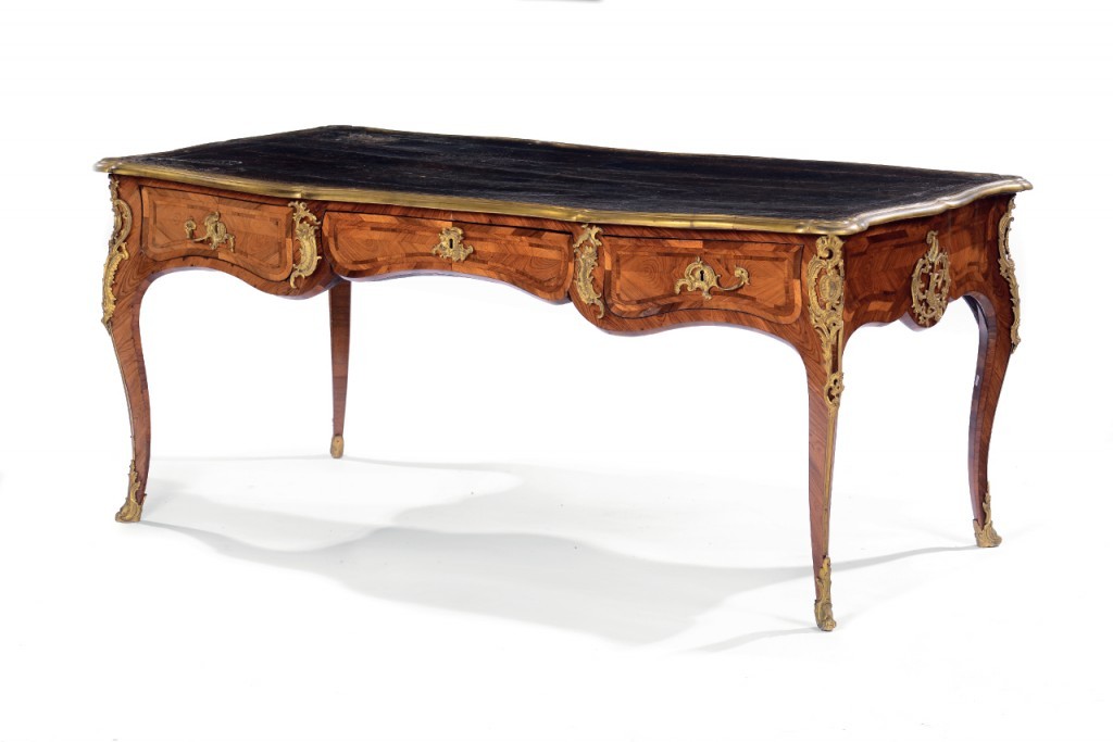 Louis XV-desk in rosewood, France 18th centuryEstimate: £34 110-42 637Result: £18 1209