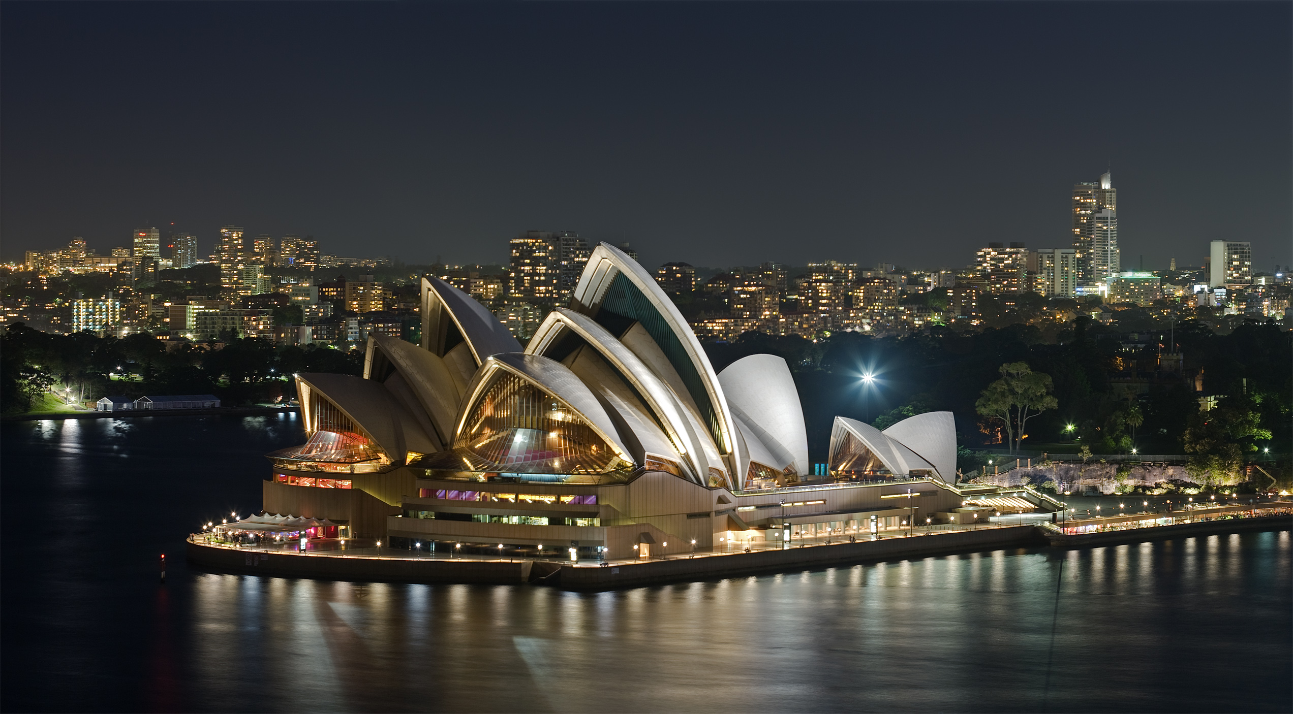Operahuset i Sydney. Foto via Wikipedia.