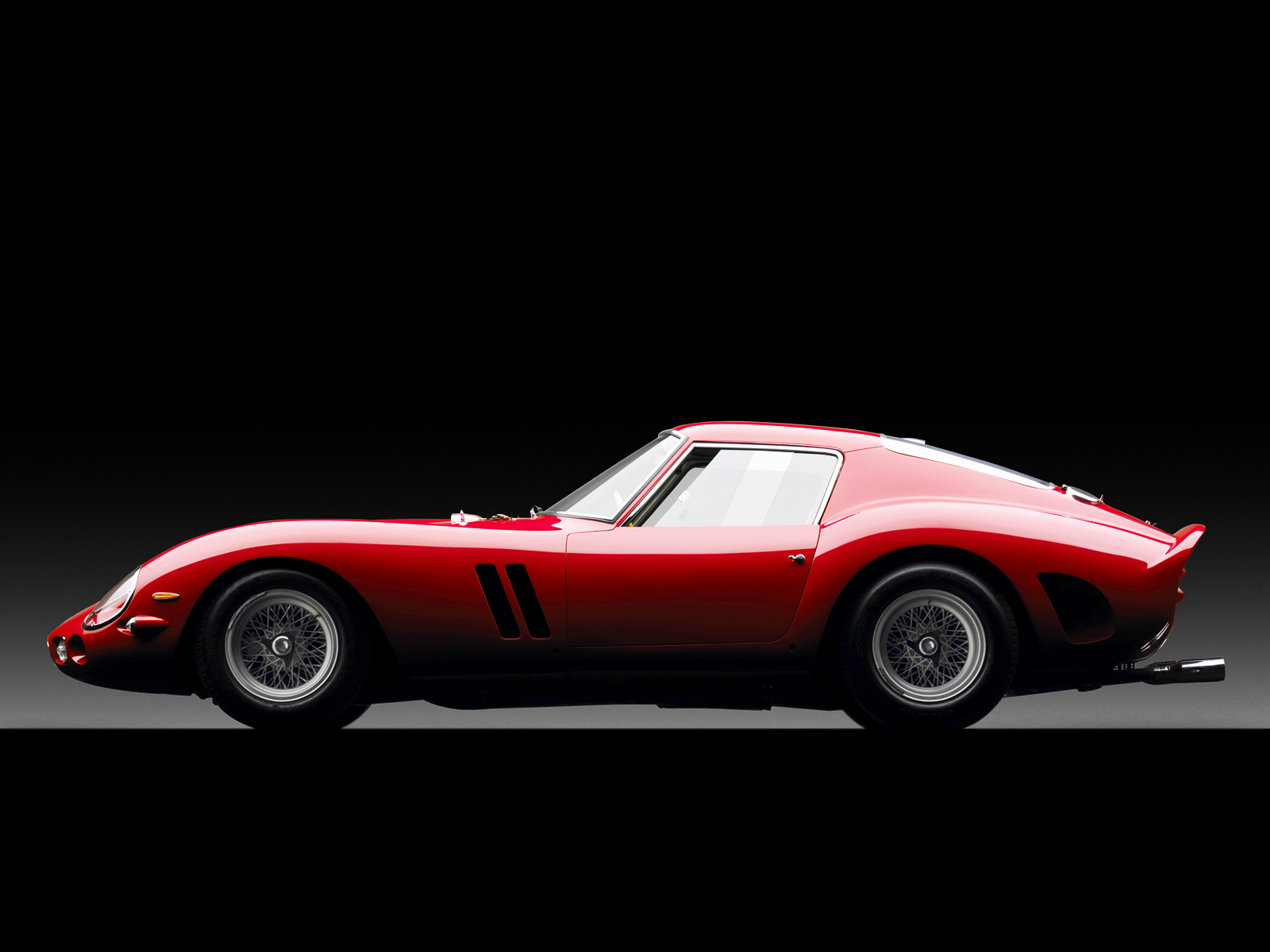 Ferrari GTO | Foto via carstyling.ru
