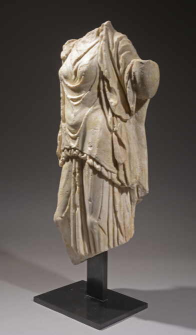Art romain, 2e ou 3e siècle ap JC. Statue romaine acéphale en marbre blanc représentant une divinité