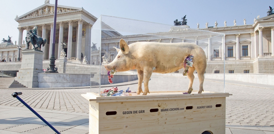 NIKOLAUS EBERSTALLER/MARIE COCHON - Vor dem Wiener Parlament (bald: im Bode-Museum), Besitz des Künstlers © Foto: Courtesy of the artist