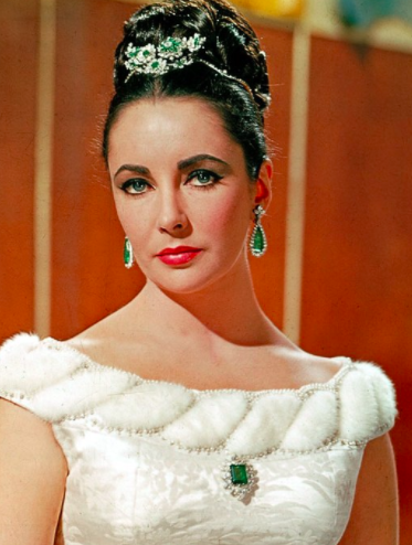 Elizabeth Taylor Image via diamondsinthelibrary.com