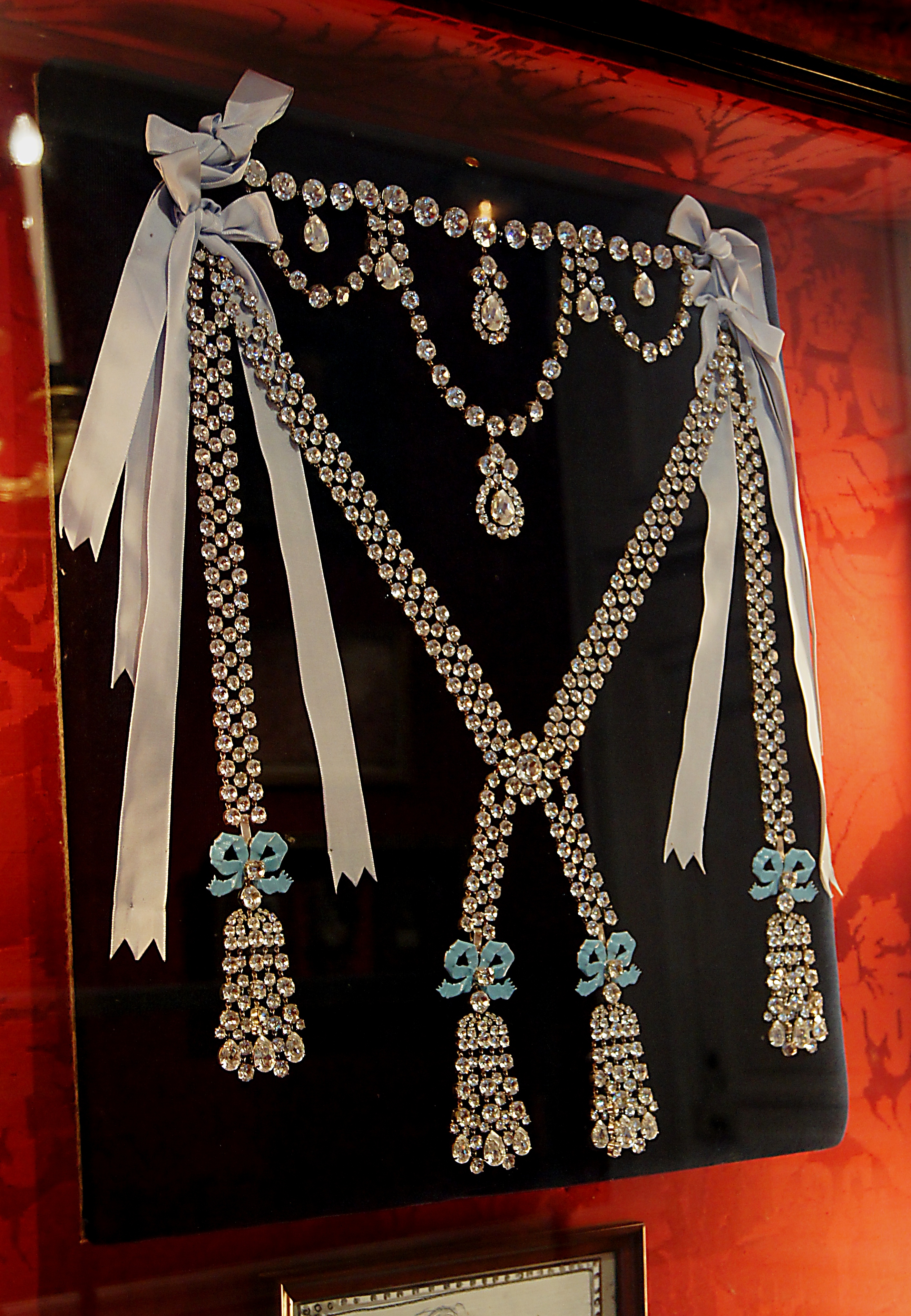 A copy of the notorious diamond necklace in Breteuil Castle, France
