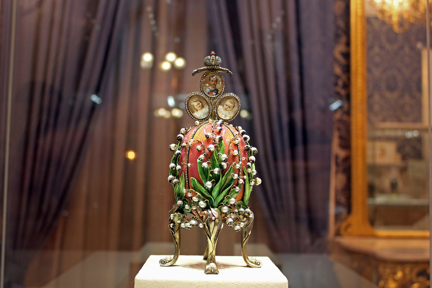 The Lilies of the Valley Fabergé Egg, made in 1898 for Empress Alexandra, at the Fabergé Museum in St. Petersburg. Image: Show Me Russia