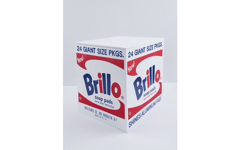 Andy Warhol, « Brillo Box », 2016, peinture polymère synthétique et encre sérigraphiée sur contreplaqué, image ©Alyes Auctions