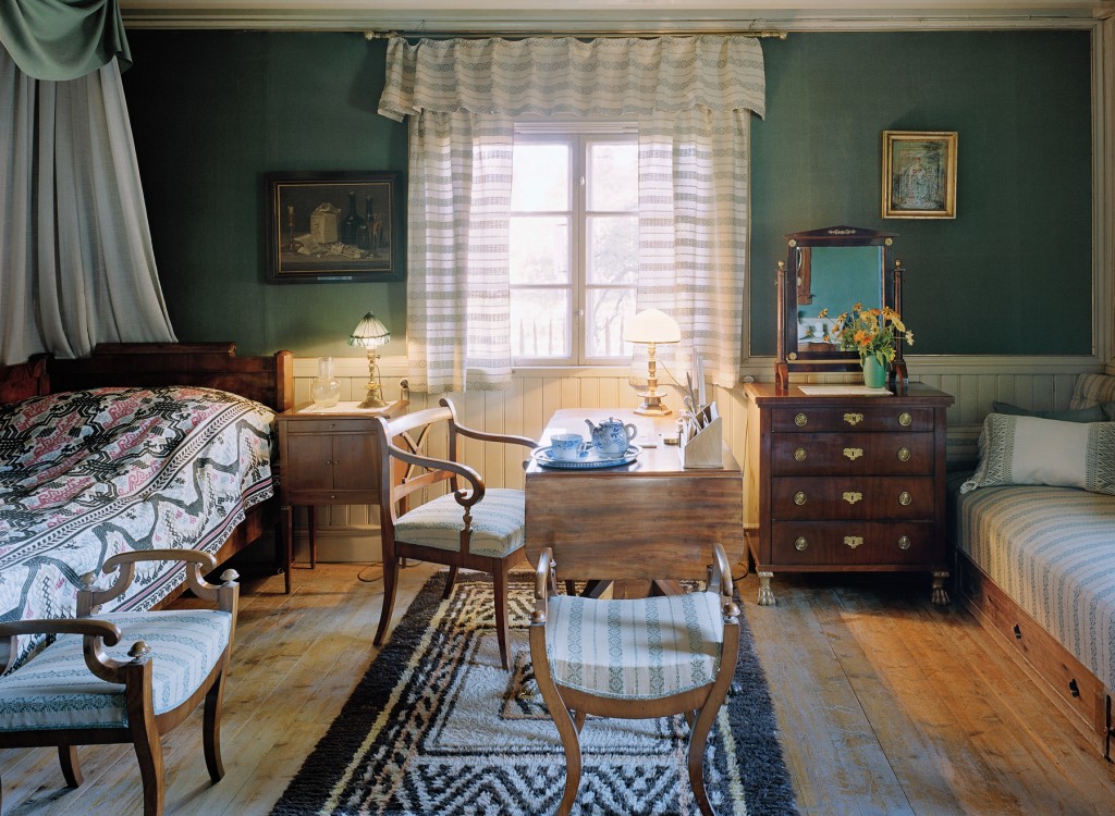 Das dunkle Gästezimmer in Zorngården | Foto: Åke E:son Lindman