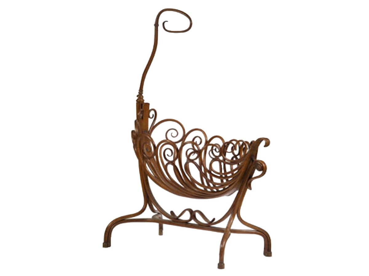 THONET BROTHERS. Cuna antigua en madera de haya teñida de caoba (c. 1904).