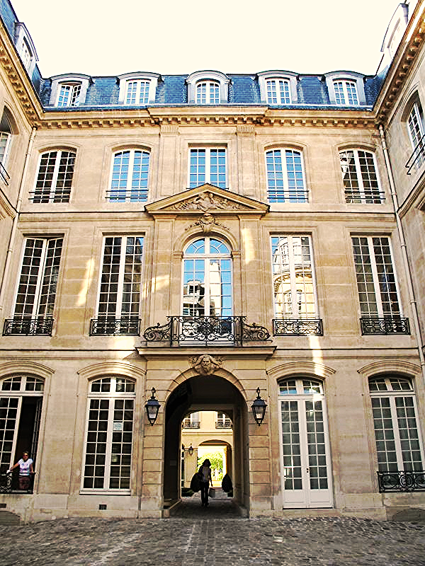 L'Hôtel de Montmor (ou Montmort) rue du Temple à Paris