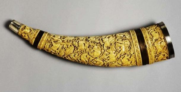 Olyphant-Battle-Horn