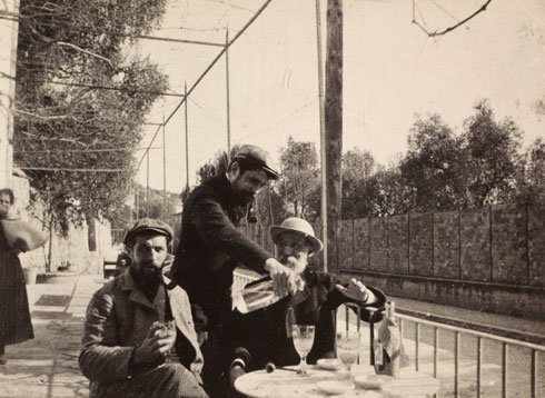 Auguste Renoir, Louis Valtat et Georges d’Espaçant à Magagnosc vers 1900 © Archives du Musée Renoir – Ville de Cagnes-sur-Mer – CICL