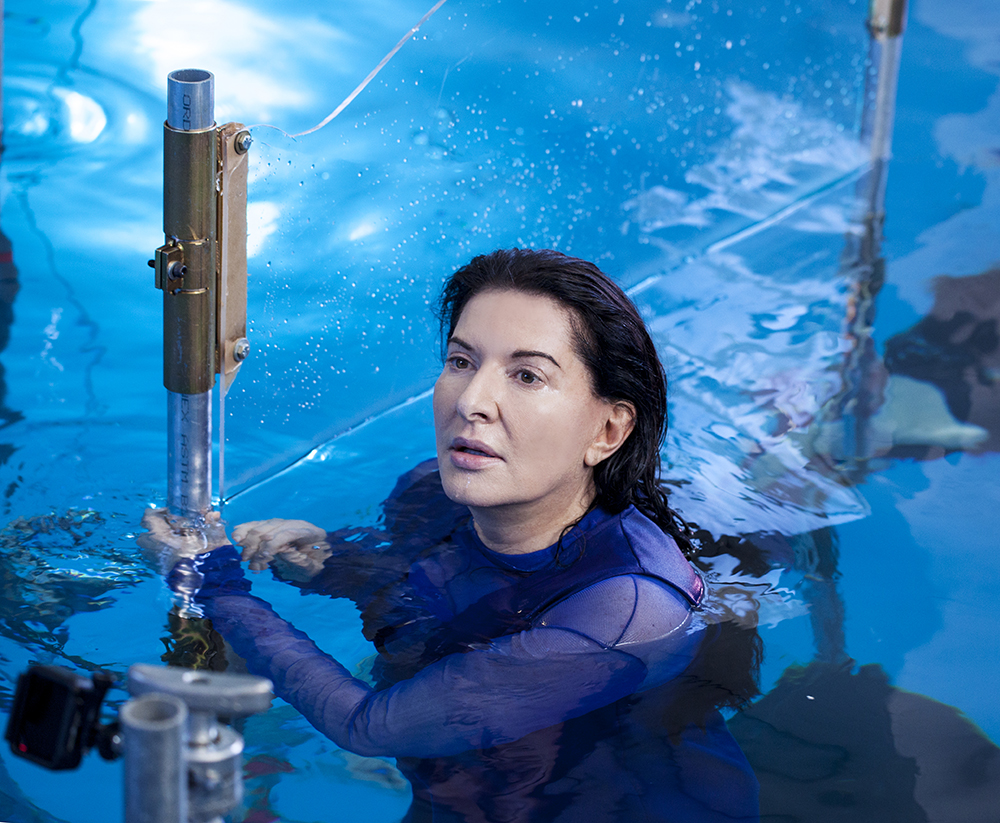 Marina Abramović under arbetet med Rising. Bild Acute Art