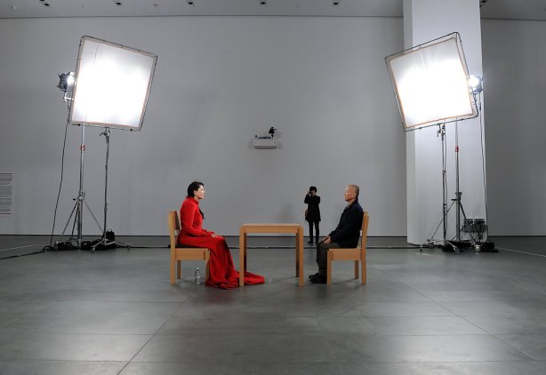 Image de présentation, performance au MoMA de New-York, 2010, image via 3TwentyOne