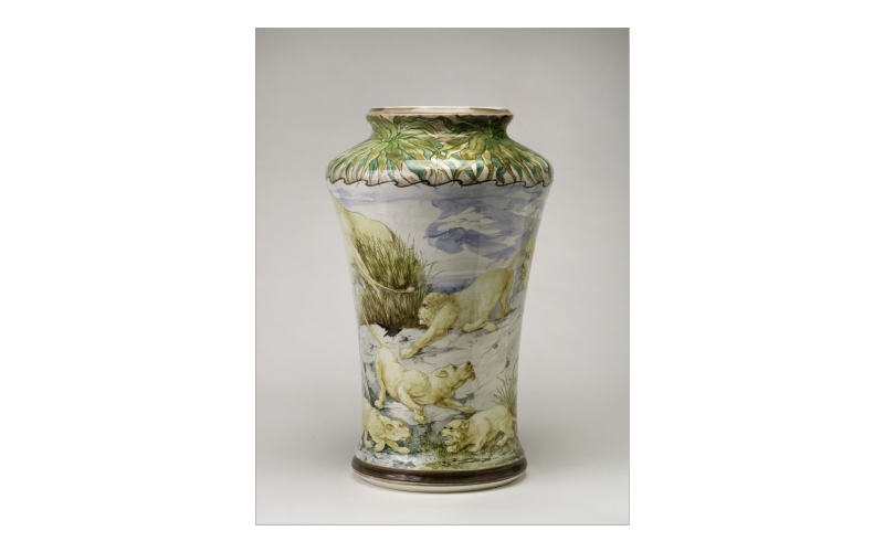 Vas med Lejon, dekor av Helmer Osslund. Foto: Nationalmuseum / Gustavsbergs porslinsfabrik.