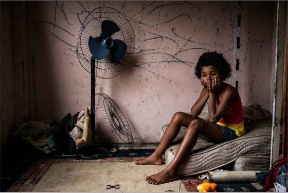 © Peter Bauza / Echo Photojournalism « Copacabana Palace, Bresil », Visa d’or Magazine