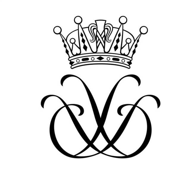 Kronprinsessparets monogram med Victorias V i mitten flankerat av Daniels D.