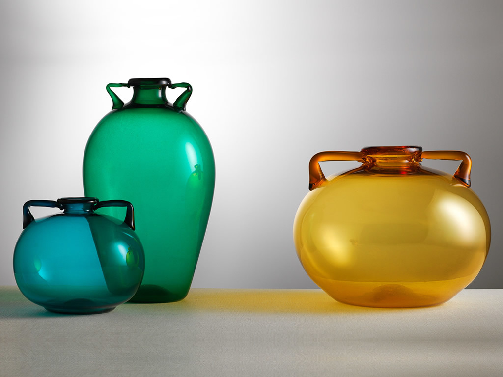 Vittorio Zecchins färgglada, transparenta vaser, designade för Cappellin Venini & C. Bild: theveniceglassweek.com