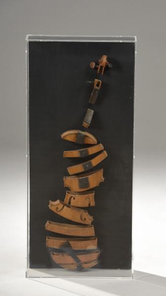 ARMAN (1928-2005) Violon découpé,1962 Pièce unique - Violon découpé Estimation : 40 000 € / 60 000 €