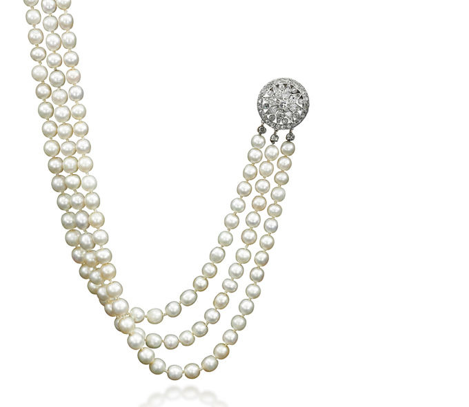 Necklace in natural pearls and diamonds estimated 200 000 - 300 000 dollars, image © Sotheby's