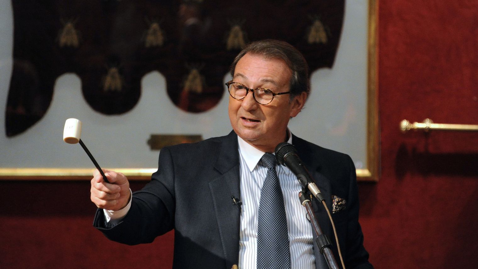 Le commissaire Jean-Pierre Osenat, président du SYMEV Image: afp.com/Dominique Faget