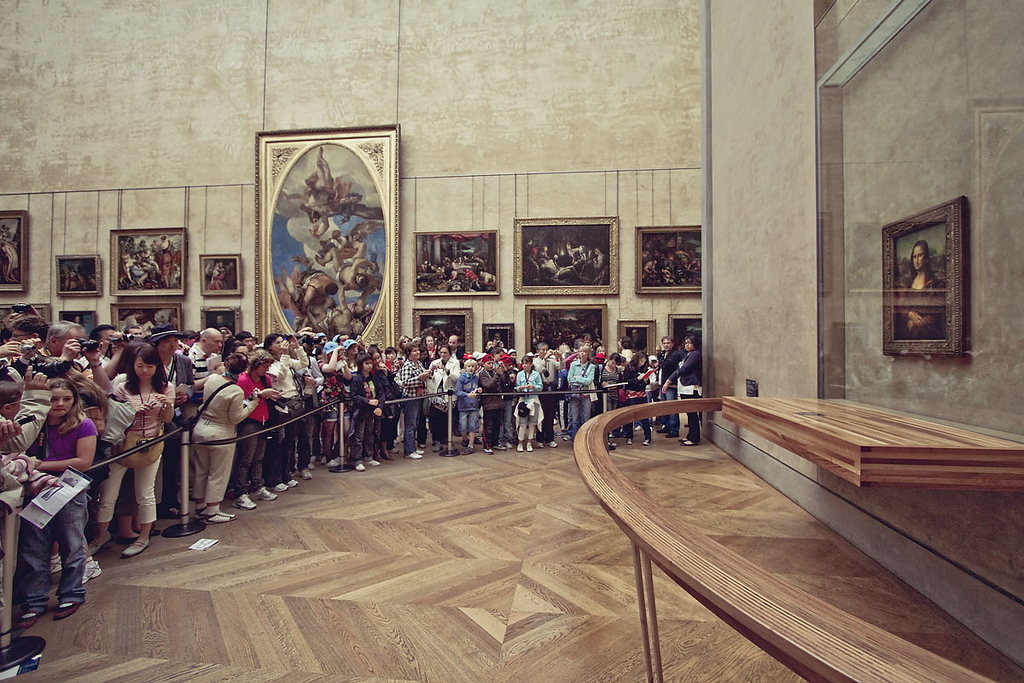 Mona-Lisa-at-the-Louvre