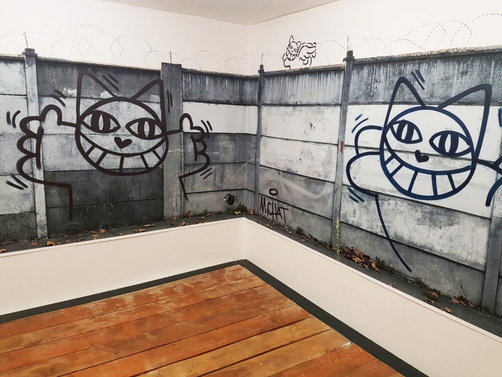 Installation de M.Chat lors du vernissage de l'exposition de la galerie Brugier-Rigail Image: Barnebys