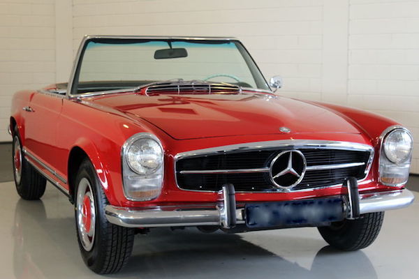 Mercedes Benz, 230SL Pagode, 1965. Utropspris: 570 000 - 745 000 kronor. Estimate: 60 000-78 500 EUR