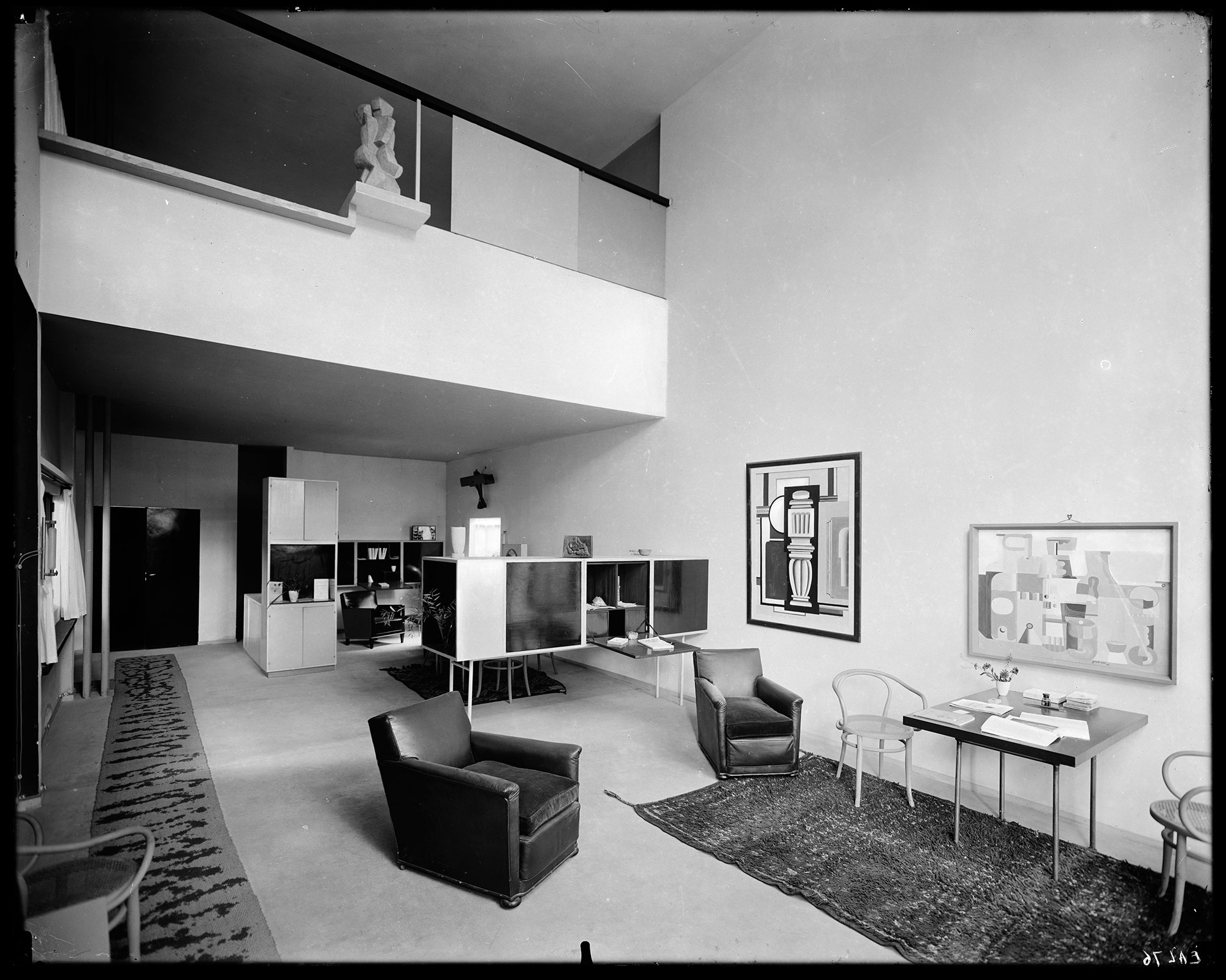 Intérieur du Pavilllon de l'Esprit Nouveau, architecture par Le Corbusier et Pierre Jeanneret, image © MAD
