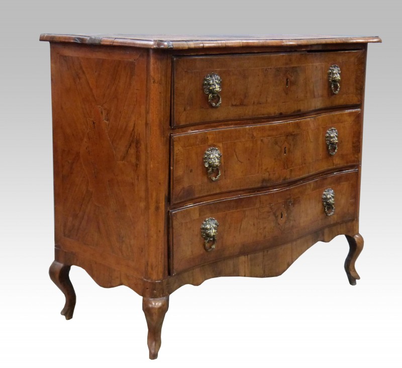 Competition was fierce between three bidders on the phone, all based in Malta, for a 19th century Maltese walnut serpentine commode. It had a final hammer price of £6,985