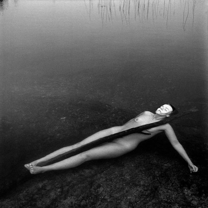 Tuija Lindströms “Kvinnorna vid Tjursjön” från 1991