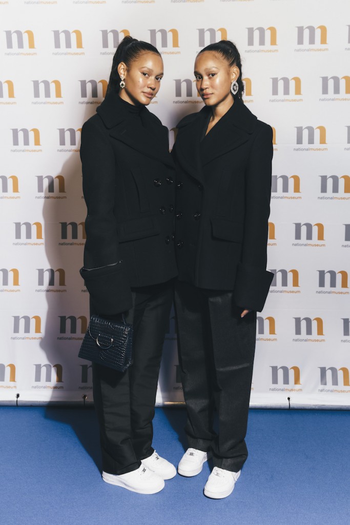 Victoria & Elizabeth Lejonhjärta