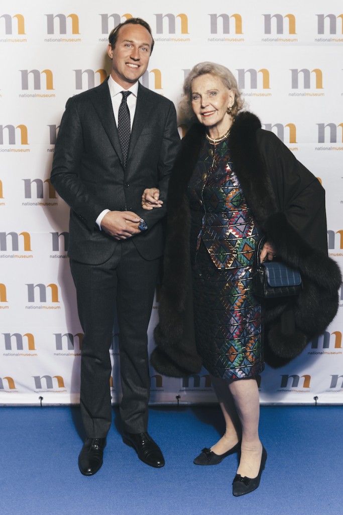 Liksom av Marianne Bernadotte med barnbarnet Nicholas Tchang Cervin